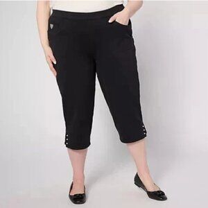 Quacker Factory DreamJeannes Mini Faux Pearl Capri Pant-Black-Short 5X-A636664